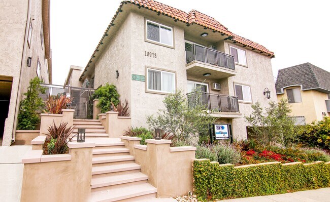 Building Photo - 10973 Palms Blvd