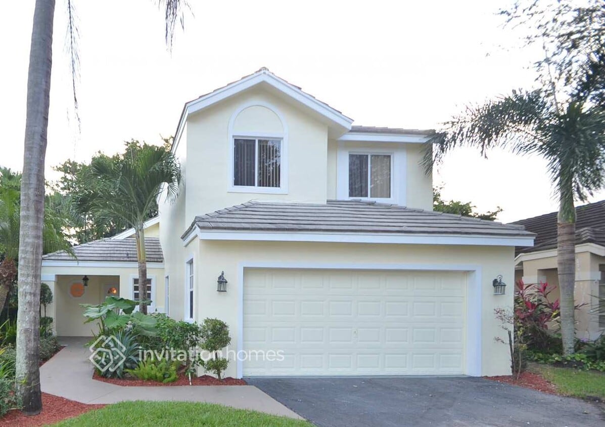Primary Photo - 2990 Myrtle Oak Cir