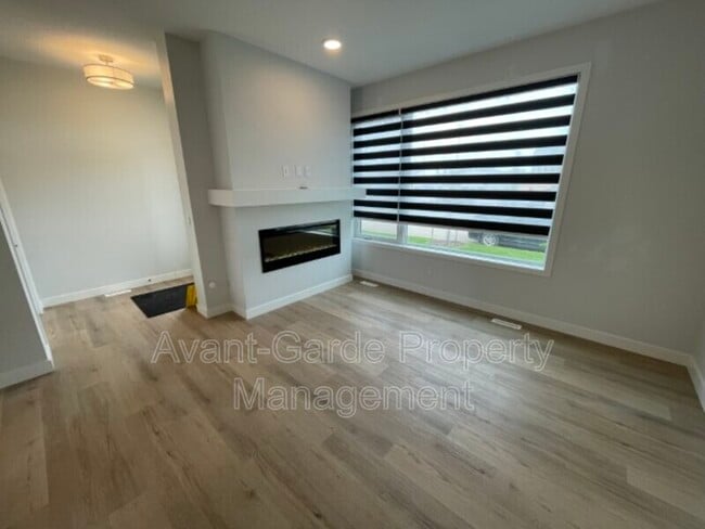 Building Photo - 5277 Edgemont Blvd NW