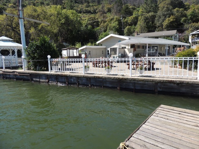 Foto del edificio - 9170 Konocti Bay Rd