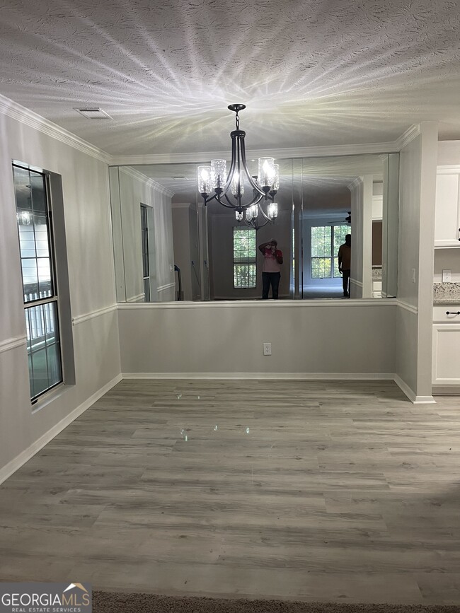 Building Photo - 5526 Mountain Springs Cir