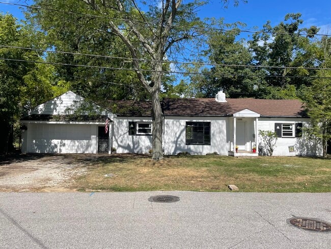 Building Photo - 35949 Hiawatha Blvd