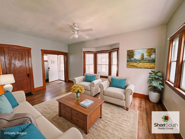 Foto principal - 4 bed 2 bath Single Family Home