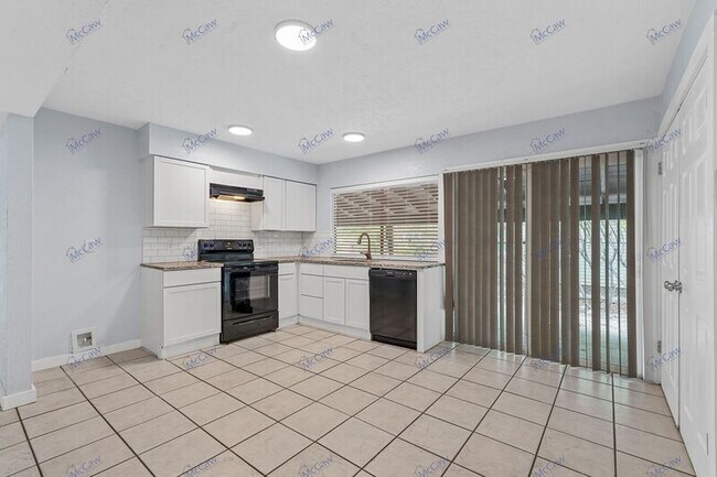 Foto del edificio - 7313 Catbrier Ct
