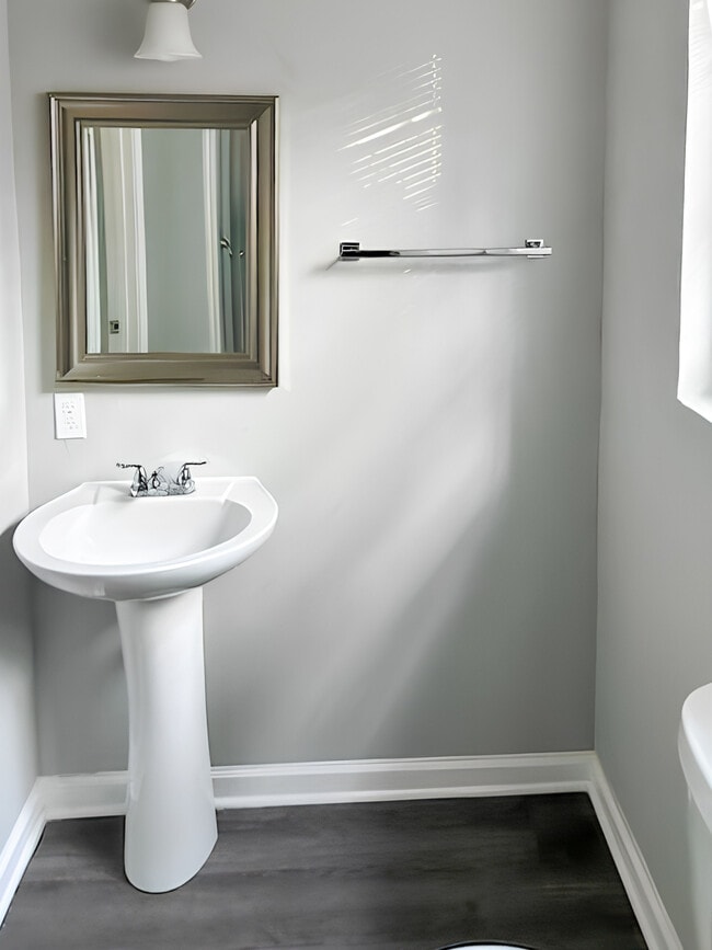 Foto del edificio - 2660 Burdett Rd