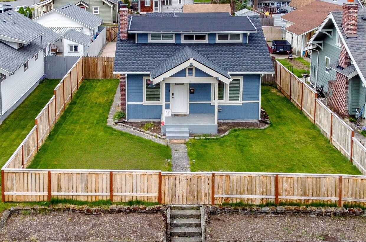 Primary Photo - Renovated Tacoma Home