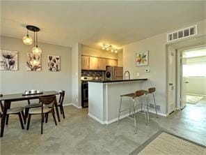 Building Photo - 1202 Newning Ave