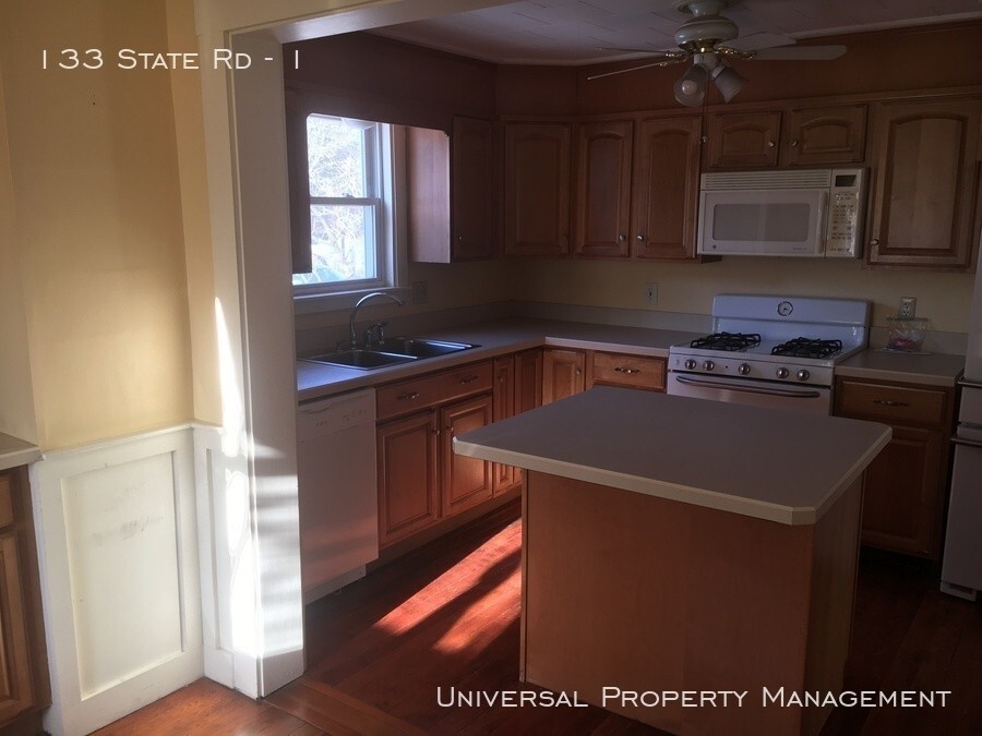 Primary Photo - 133 State Rd
