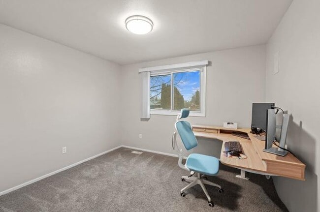 Building Photo - 2719 S Cheryl Ct