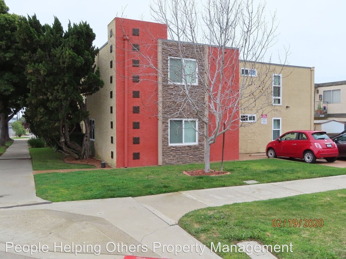 Primary Photo - 1075 Chalcedony St