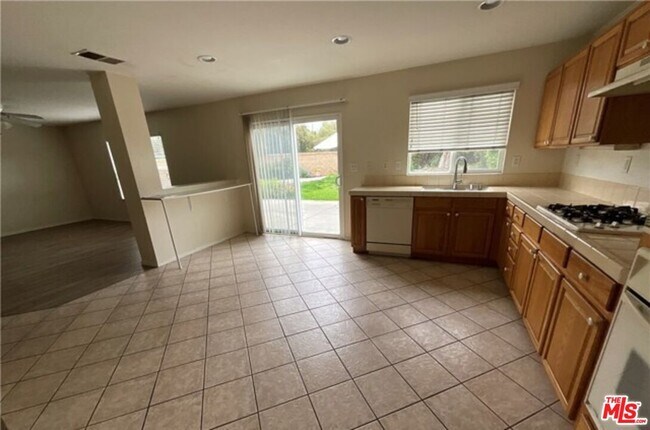 Building Photo - 11875 Cedarbrook Pl