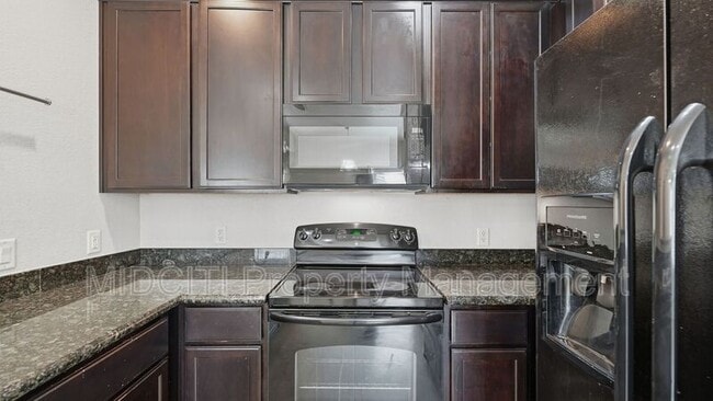 Building Photo - 1121 Brown Rock Dr