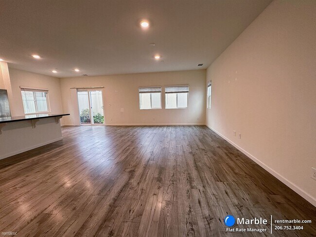 Building Photo - 4 br, 2.5 bath House - 3987 Aristotle Cir