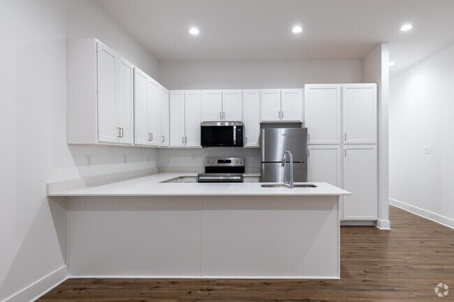 2 habitaciones, 2 baños - 1052 pies cuadrados - Cocina - Sader Townhomes