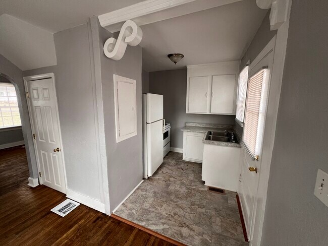 Foto del edificio - 606 Kingwood Dr