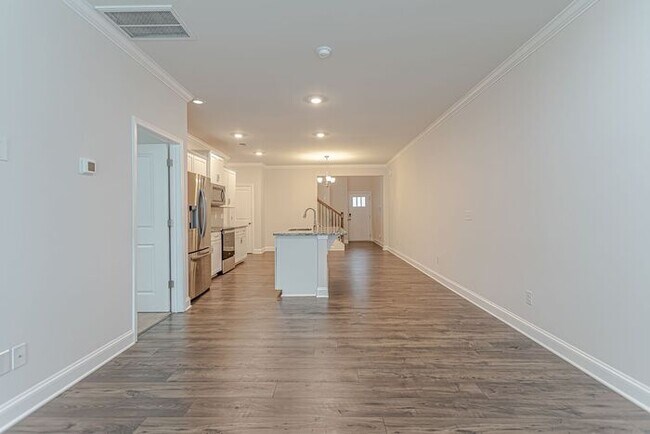 Building Photo - Townhome in Popular Sudduth Farms in Greer...