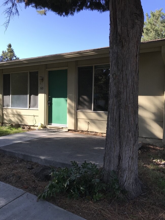 Building Photo - 1700 NE Wells Acres Rd