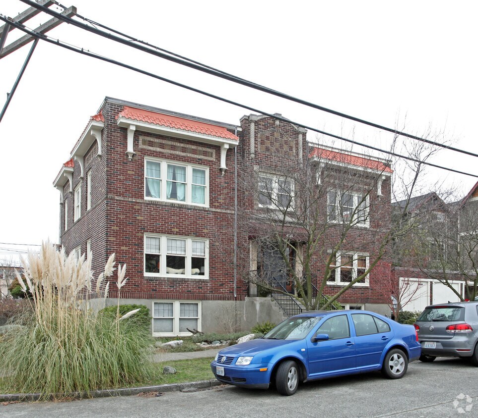 Primary Photo - 4255 Linden Ave N