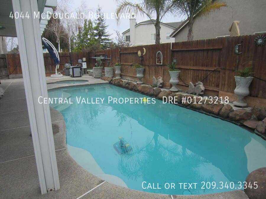 Building Photo - 4044 McDougald Blvd