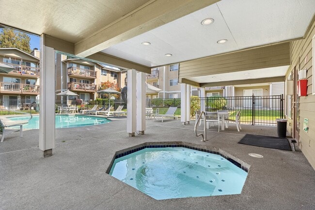 Building Photo - Mirabella