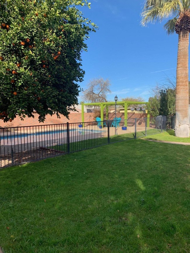 Foto del edificio - 2113 N Rita Ave