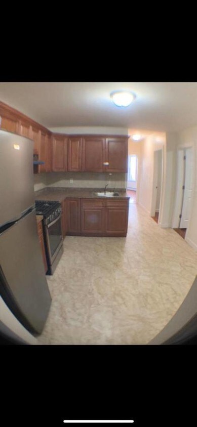 Foto principal - 145 Voss Ave