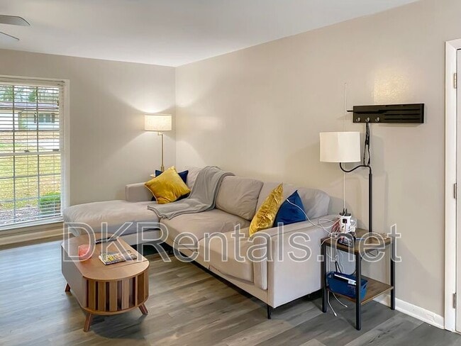 Foto del edificio - 5282 Maple Valley Rd SW