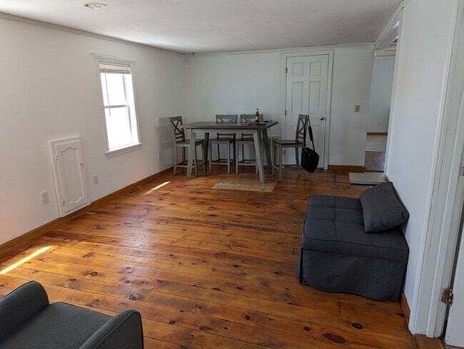 Building Photo - 16 56th St