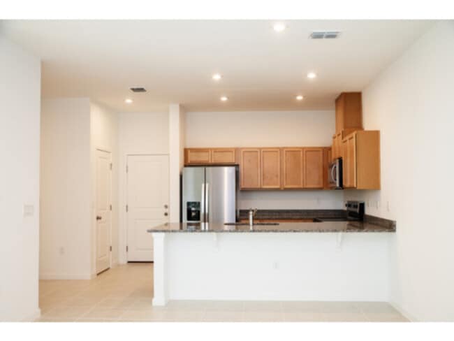 Foto del edificio - BRAND NEW 3 bedroom 2.5 bath with LOFT