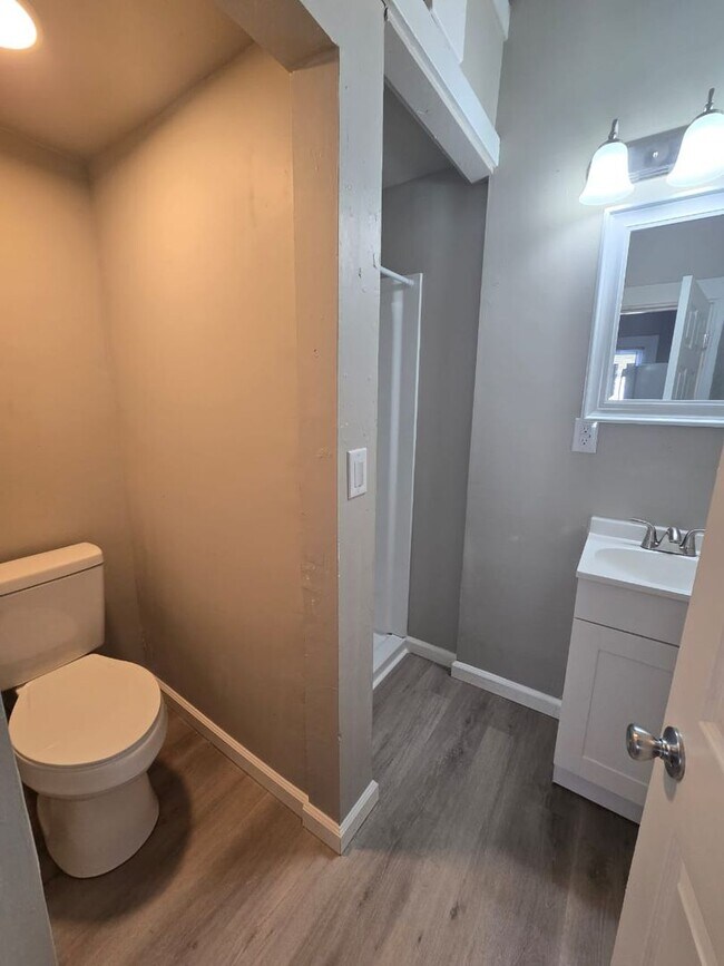 Foto del edificio - 716 Central St