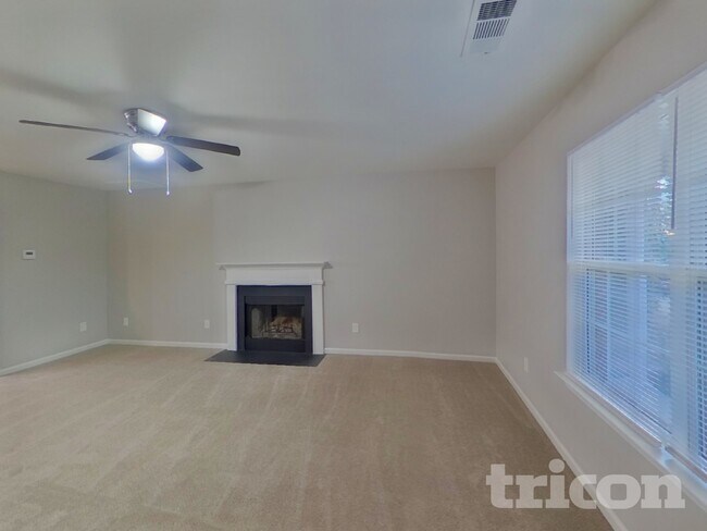 Foto del edificio - 1481 Mitchell Glen St