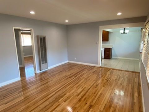 Primary Photo - 11549 Sylvan St