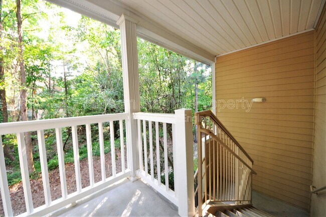Foto del edificio - 1032 Whitshire Way