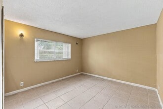 Building Photo - 4106 Riverside Dr