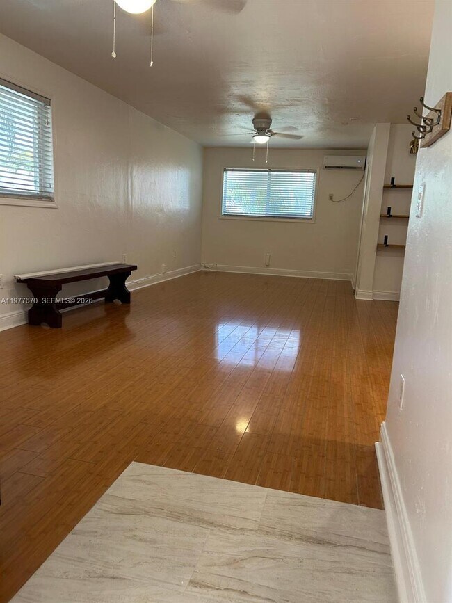 Foto del edificio - 7901 SW 64th Ave