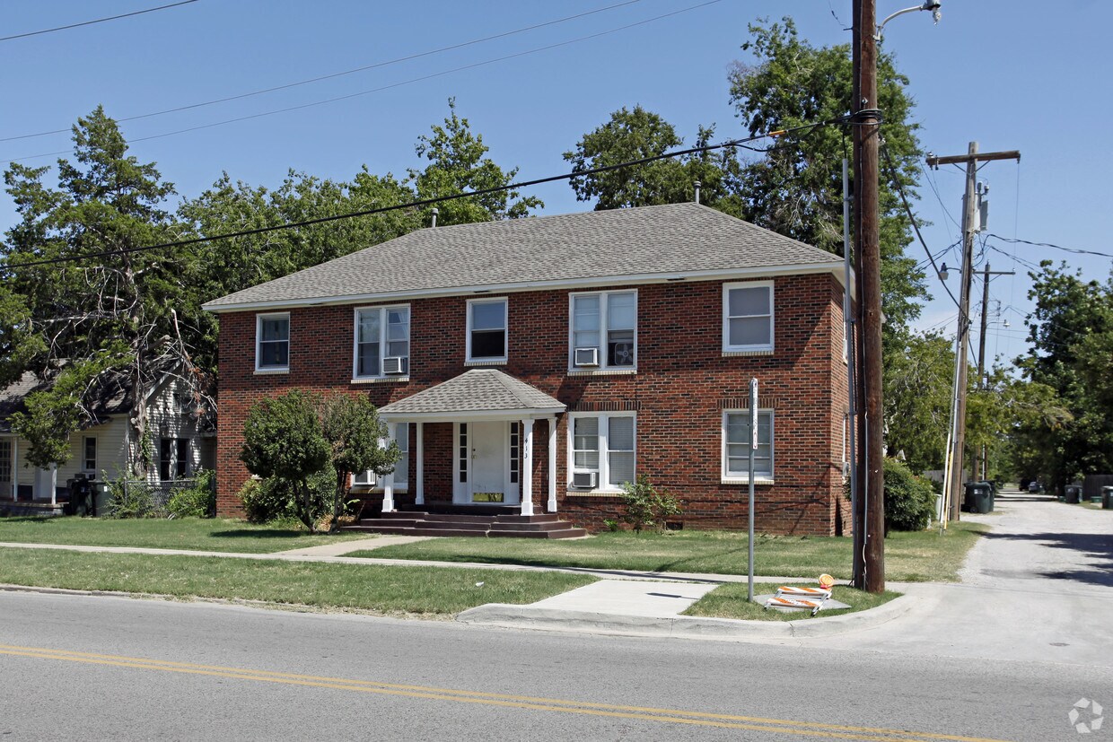 Building Photo - 413 S Webster Ave