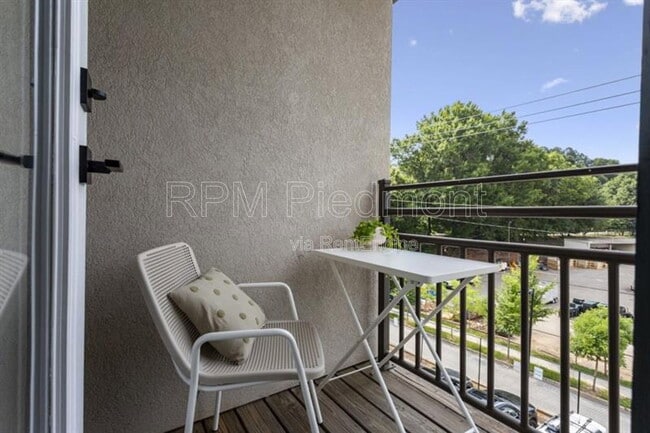 Foto del edificio - 174 Chester Ave SE