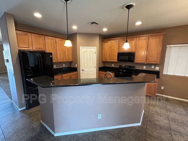 Foto del edificio - 10702 N 161st Ave