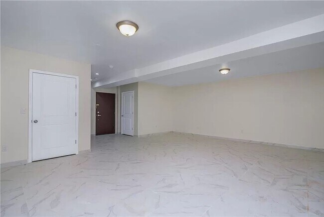 Building Photo - Modern  1 Bedroom 1 Bathroom