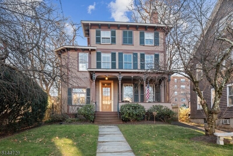 Primary Photo - 17 Hill St