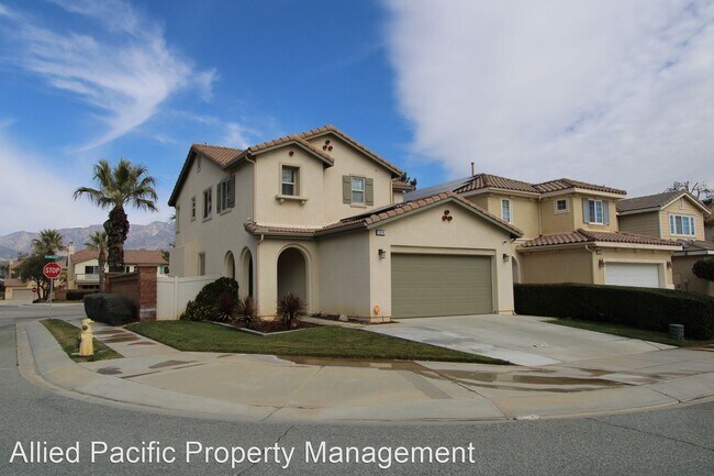 Building Photo - 3 br, 2.5 bath House - 1674 Rigel St.