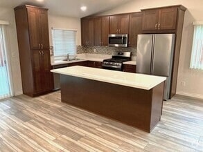 Building Photo - 7561 Skyline Dr
