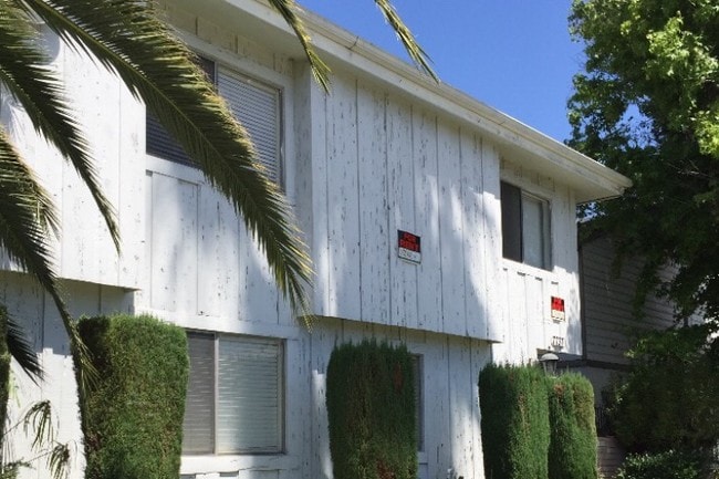 Building Photo - 7737 Bright Ave