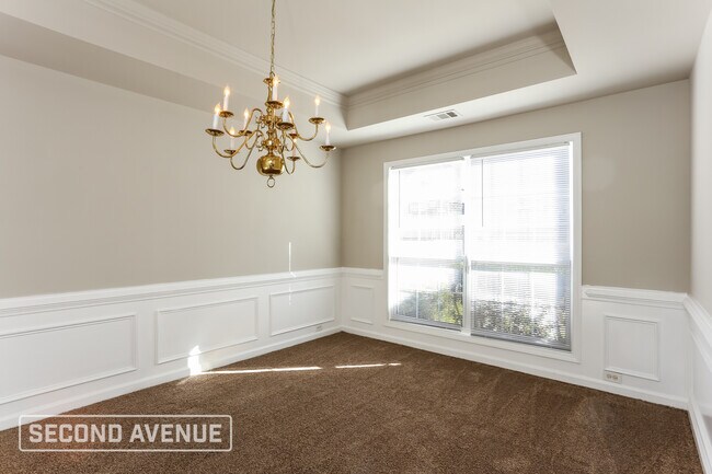 Foto del edificio - 3725 Hansberry Dr