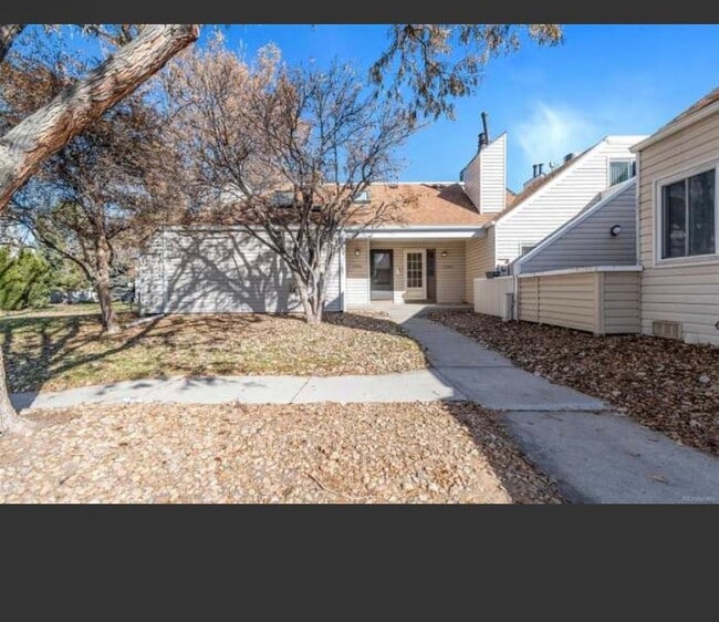 Building Photo - 13639 E Yale Ave