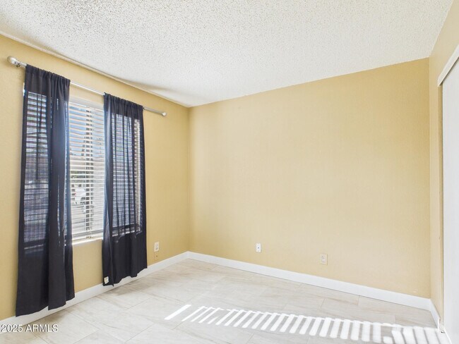 Foto del edificio - 5236 W Peoria Ave