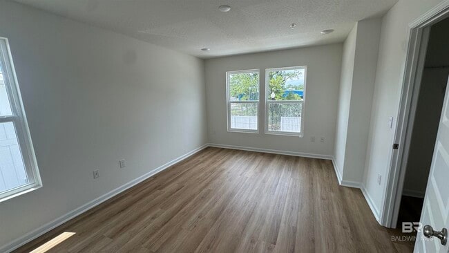 Foto del edificio - 4144 Lost Bay Dr