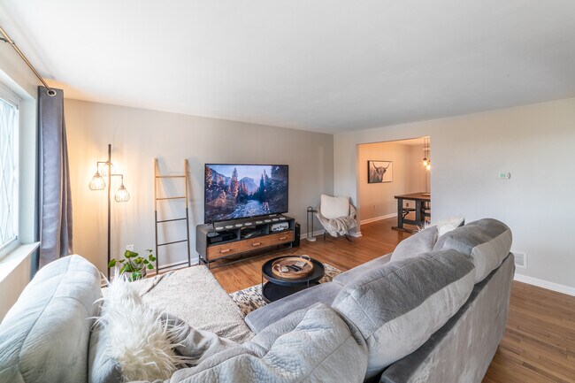 Sala de estar - 108 Preston Dr