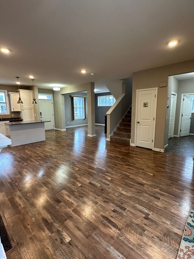 Foto del edificio - Beautiful 3 bed 3 bath home in the heart o...