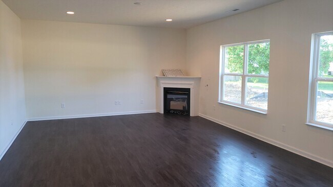 Living Room - 1225 Danielle Rd